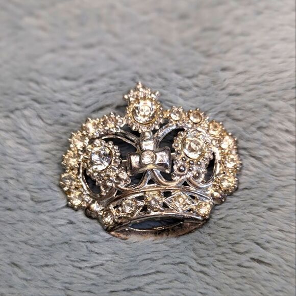 Vintage Silvertone and Clear Rhinestone Crown Brooches - Picture 8 of 9